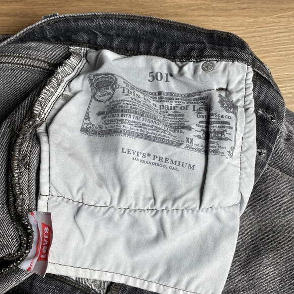 NWOT Levi’s Premium 501 button fly high rise mom jeans, Big E - Picture 11 of 15